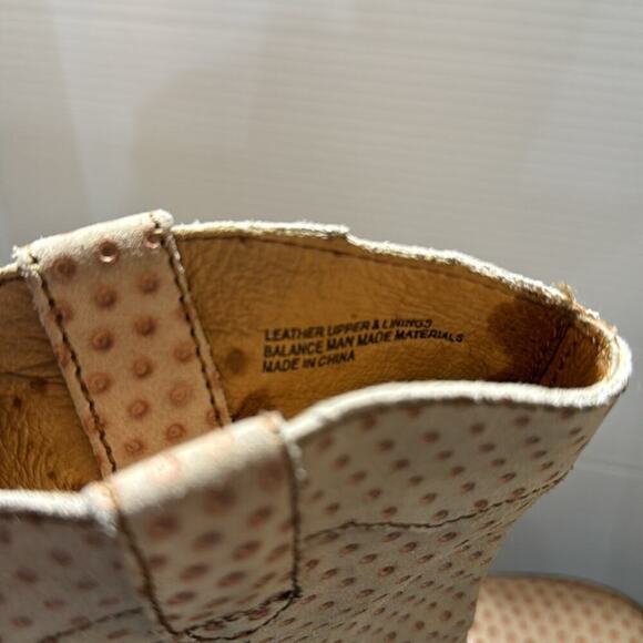 Born Genevieve polka dot stack heeled boots leather upper size 7.5 - Picture 11 of 12